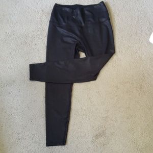 Beyond Yoga Leggings-M